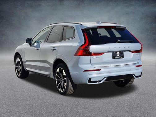 2026 Volvo XC60 Plug-In Hybrid T8 Plus
