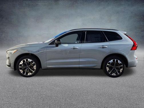 2026 Volvo XC60 Plug-In Hybrid T8 Plus