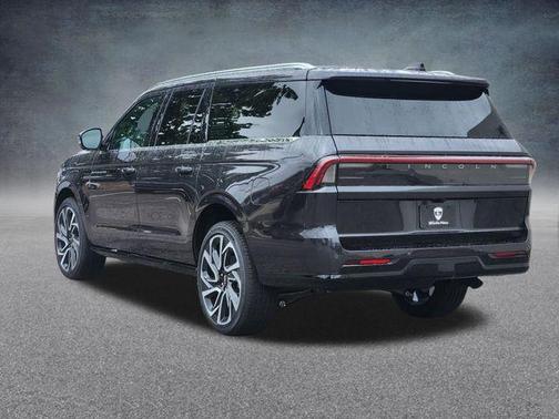 Starlight 2026 Lincoln Navigator L Black Label