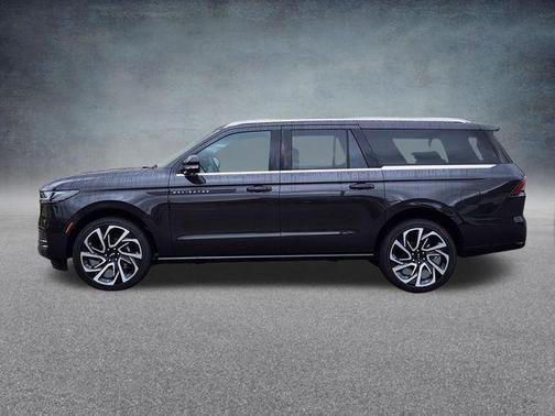 Starlight 2026 Lincoln Navigator L Black Label