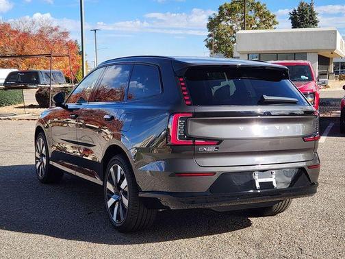 2025 Volvo EX90 Twin Motor Plus