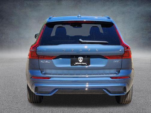 Denim Blue Metallic 2026 Volvo XC60 B5 Plus