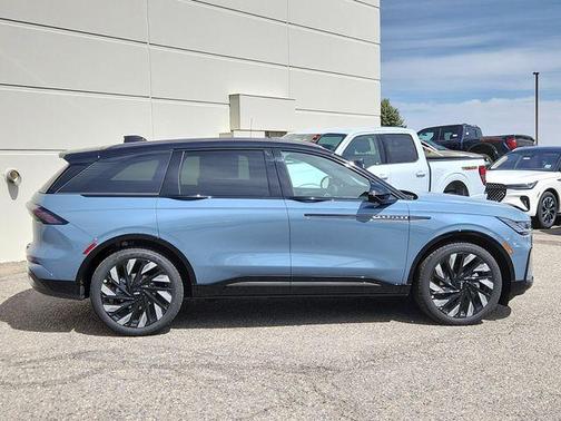 2025 Lincoln Nautilus Reserve