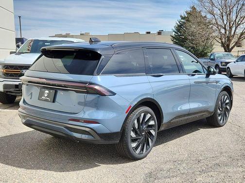 2025 Lincoln Nautilus Reserve