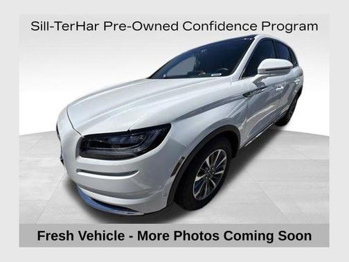White Metallic 2022 Lincoln Nautilus Reserve