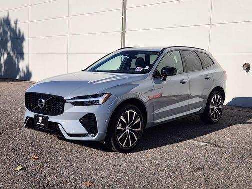 2025 Volvo XC60 B5 Plus
