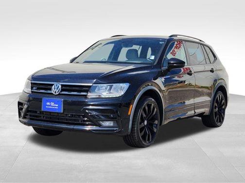 Deep Black Pearl Effect 2021 Volkswagen Tiguan 2.0T SE R-Line Black