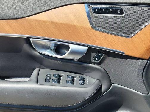2023 Volvo XC90 B6 Plus 7-Seater
