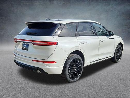 2025 Lincoln Corsair Premiere