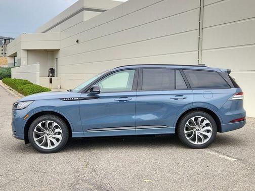 2025 Lincoln Aviator Premiere
