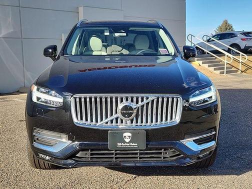 2025 Volvo XC90 B6 Ultra