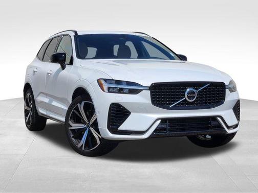 Crystal White 2024 Volvo XC60 Recharge Plug-In Hybrid T8 Ultimate Dark Theme