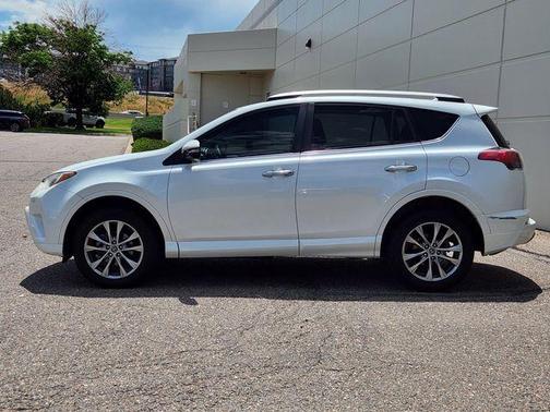 2017 Toyota RAV4 Platinum