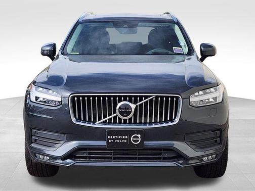 2022 Volvo XC90 T5 Momentum 7 Passenger
