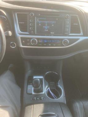 2017 Toyota Highlander Limited Platinum