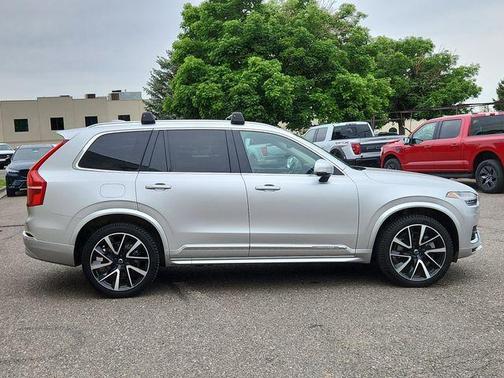 2022 Volvo XC90 Recharge Plug-In Hybrid T8 Inscription Expression Extended Range 6P
