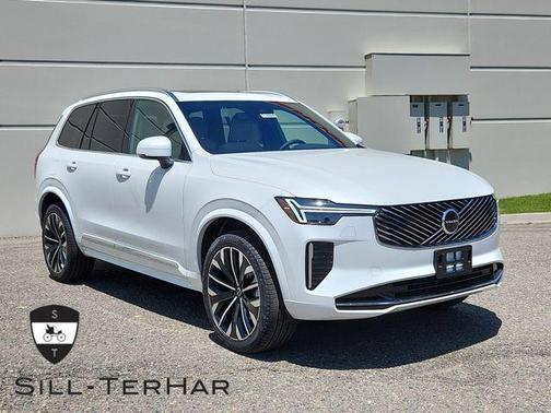 2025 Volvo XC90 B5 Core