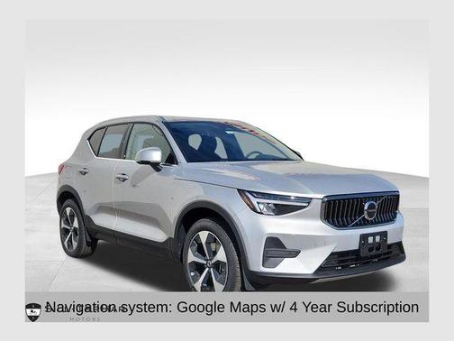 2025 Volvo XC40 B5 Core Bright Theme