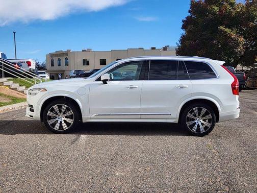2024 Volvo XC90 Recharge Plug-In Hybrid T8 Plus Bright Theme 7 Passenger