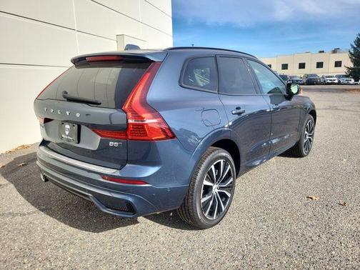 2025 Volvo XC60 B5 Plus