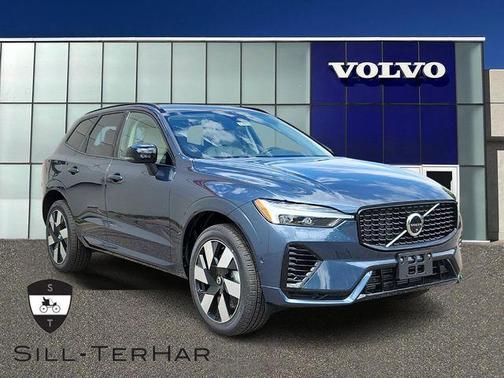 2025 Volvo XC60 Plug-In Hybrid T8 Plus