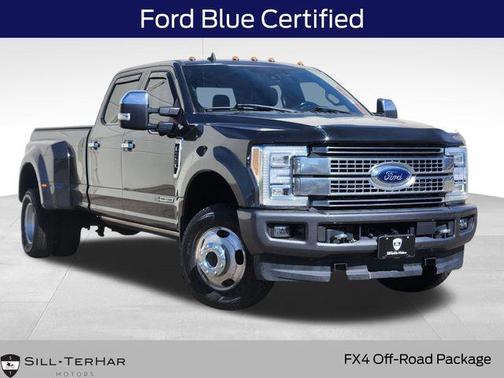 Magnetic Metallic 2019 Ford F-350 Platinum