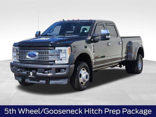 Magnetic Metallic 2019 Ford F-350 Platinum