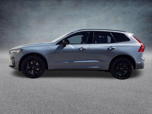 Gray Metallic 2026 Volvo XC60 Plug-In Hybrid T8 Ultra Black Edition