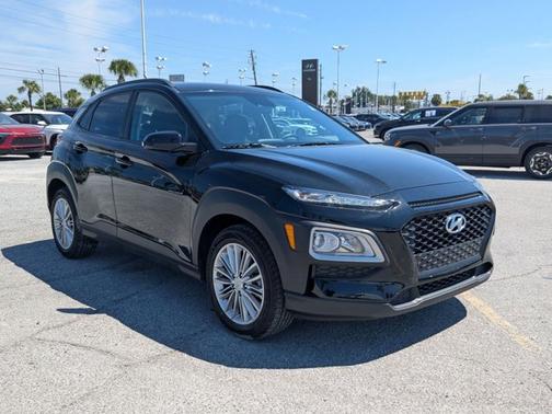 2021 Hyundai KONA SEL