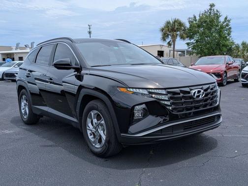 Black 2024 Hyundai TUCSON SEL