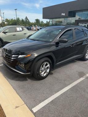 Black 2024 Hyundai TUCSON SEL