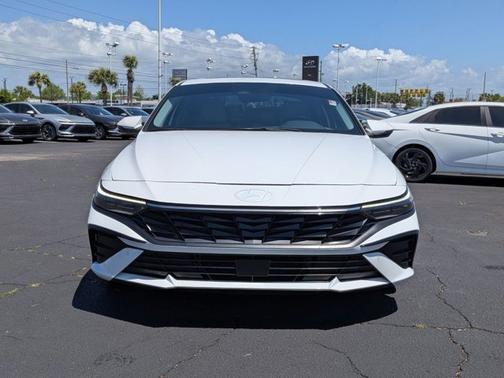 White 2024 Hyundai ELANTRA HEV Limited