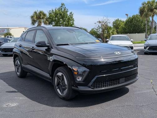 Black 2024 Hyundai KONA EV SEL
