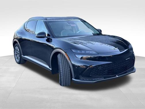 2025 Genesis GV60 Standard