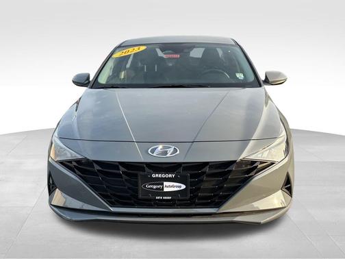 2023 Hyundai ELANTRA SE