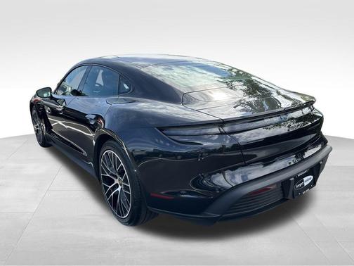 2022 Porsche Taycan Base