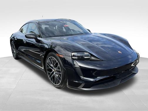2022 Porsche Taycan Base