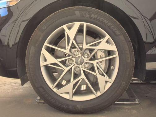 2024 Genesis GV70 2.5T