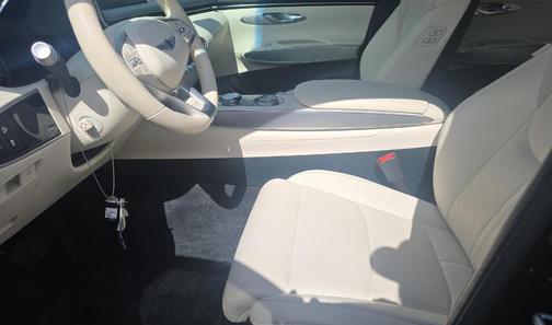 2024 Genesis Electrified GV70 Advanced