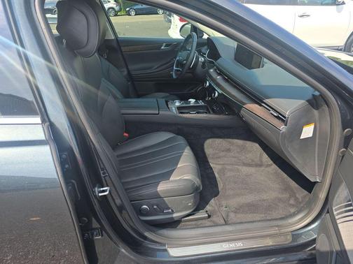 2024 Genesis Electrified G80 Advanced