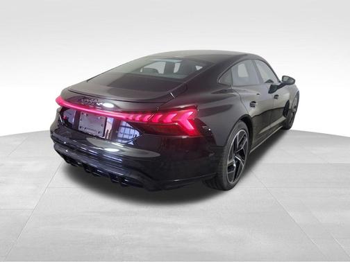 2023 Audi RS e-tron GT Base