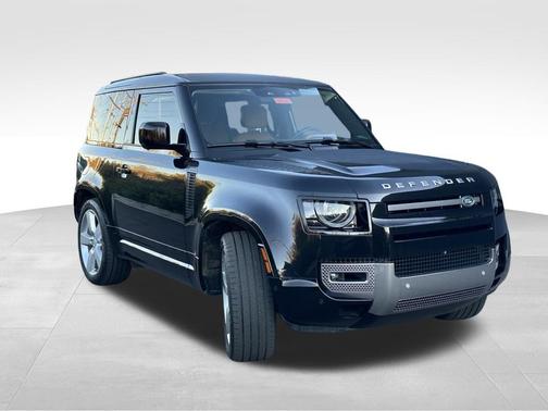 2023 Land Rover Defender SE