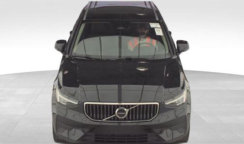Onyx Black Metallic 2025 Volvo XC40 B5 Core Bright Theme