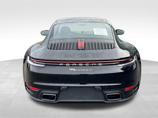 2024 Porsche 911 Carrera 4
