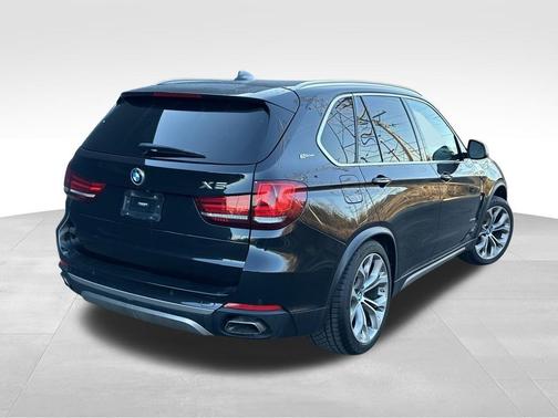 Black Sapphire Metallic 2017 BMW X5 eDrive xDrive40e
