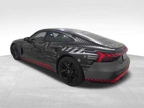 Mythos Black Metallic 2023 Audi RS e-tron GT Base