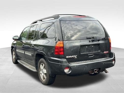 2004 GMC Envoy XL SLE