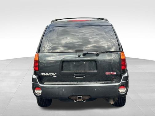 2004 GMC Envoy XL SLE