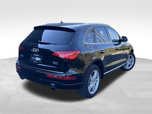 Mythos Black Metallic 2016 Audi Q5 2.0T Premium Plus