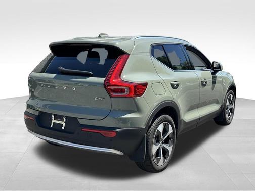 Sage Green Metallic 2025 Volvo XC40 B5 Plus Bright Theme